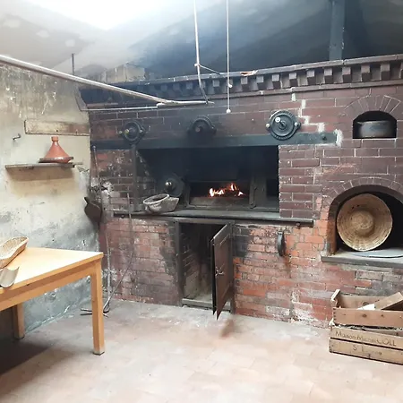 La Maison Des Roses Bed & Breakfast *