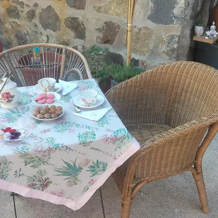 La Maison Des Roses Bed & Breakfast *