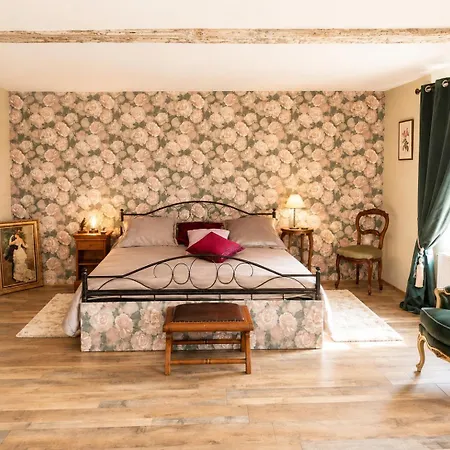 La Maison Des Roses
